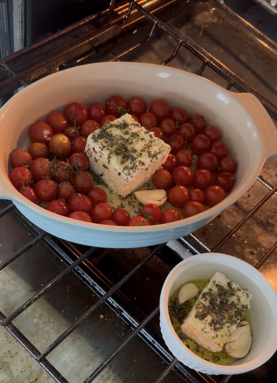 Cherry Tomato Baked Feta Pasta